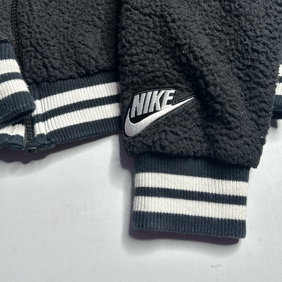 Nike Sherpa Jacket - Picture 4 of 5